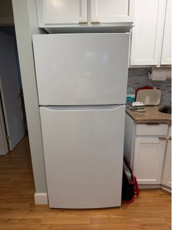 Brand new LG refrigerator - 30" standard depth
