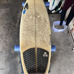 Roberts Surfboard