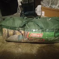 Coldness Flatwood Six-person Camping Tent 12x10 Only Use One Excellent Condition The Bag A Little Toy Has Been Packed Up And Storage