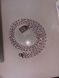 VVS1 Moissanite Cuban Link Chain (Passes Tester)