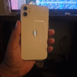 White Iphone 11 64gb 79% Battery Fully Unlocked