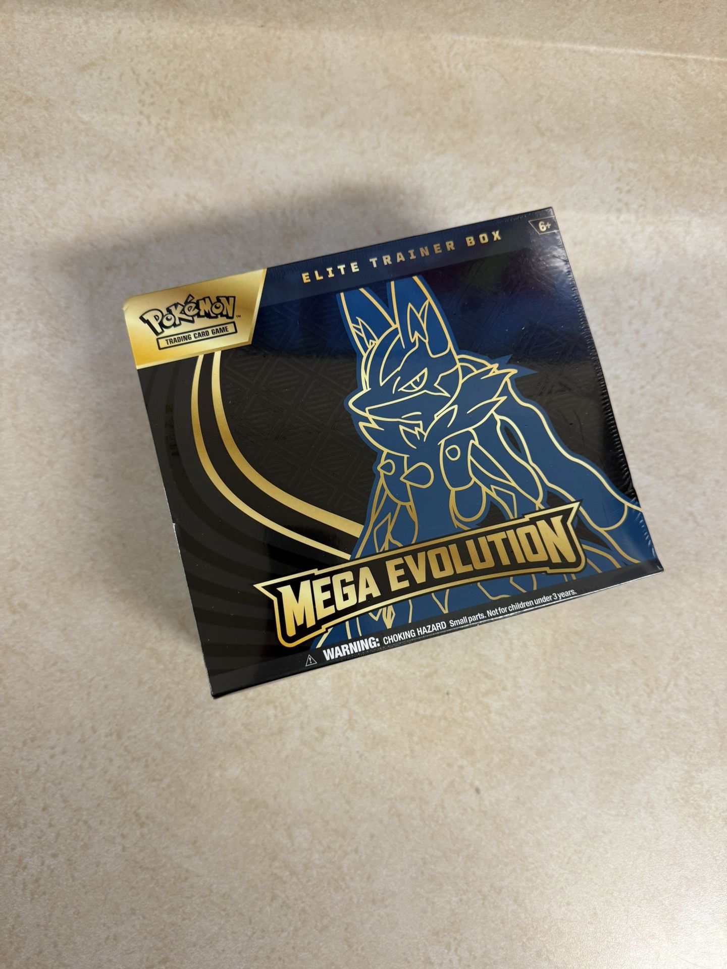 Pokemon Mega Evolution Lucario ETB