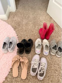 Girls shoes