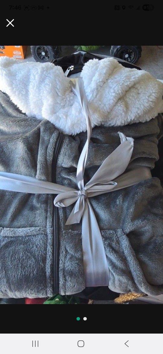 Soft Velvet Robe With Zipper And Faux Fur