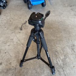 Tri-pod