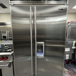 42” Subzero Built In Refrigerator Side By Side 