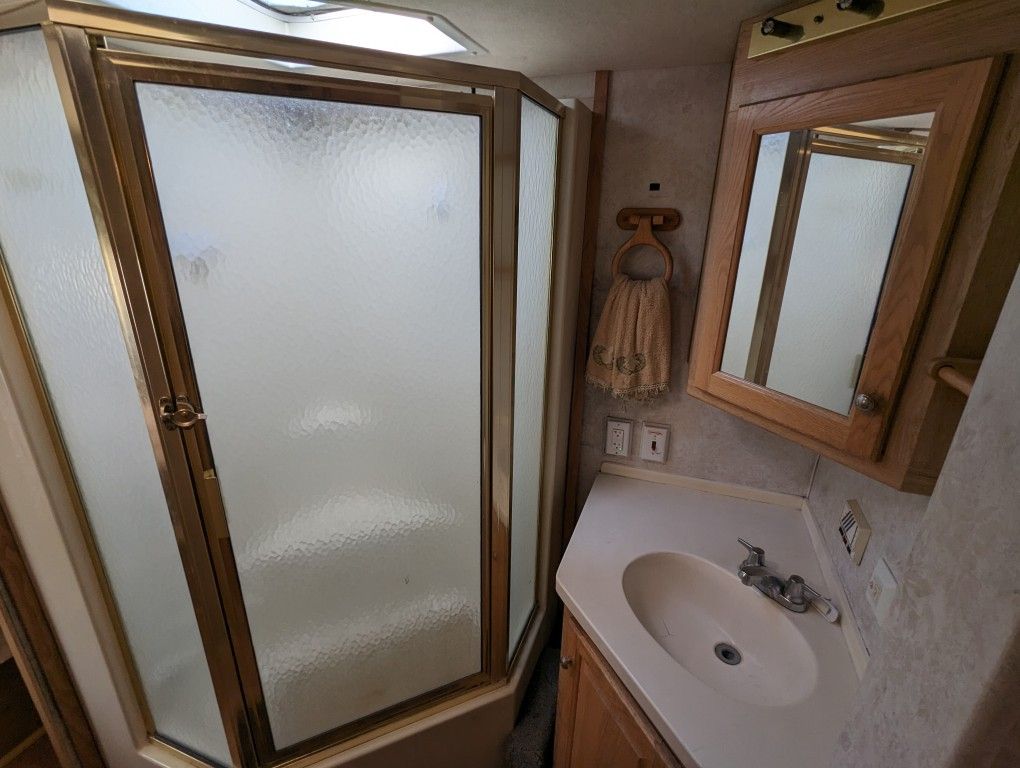 1999 Monaco La Palma Class A Motorhome for Sale in Ontario, CA OfferUp
