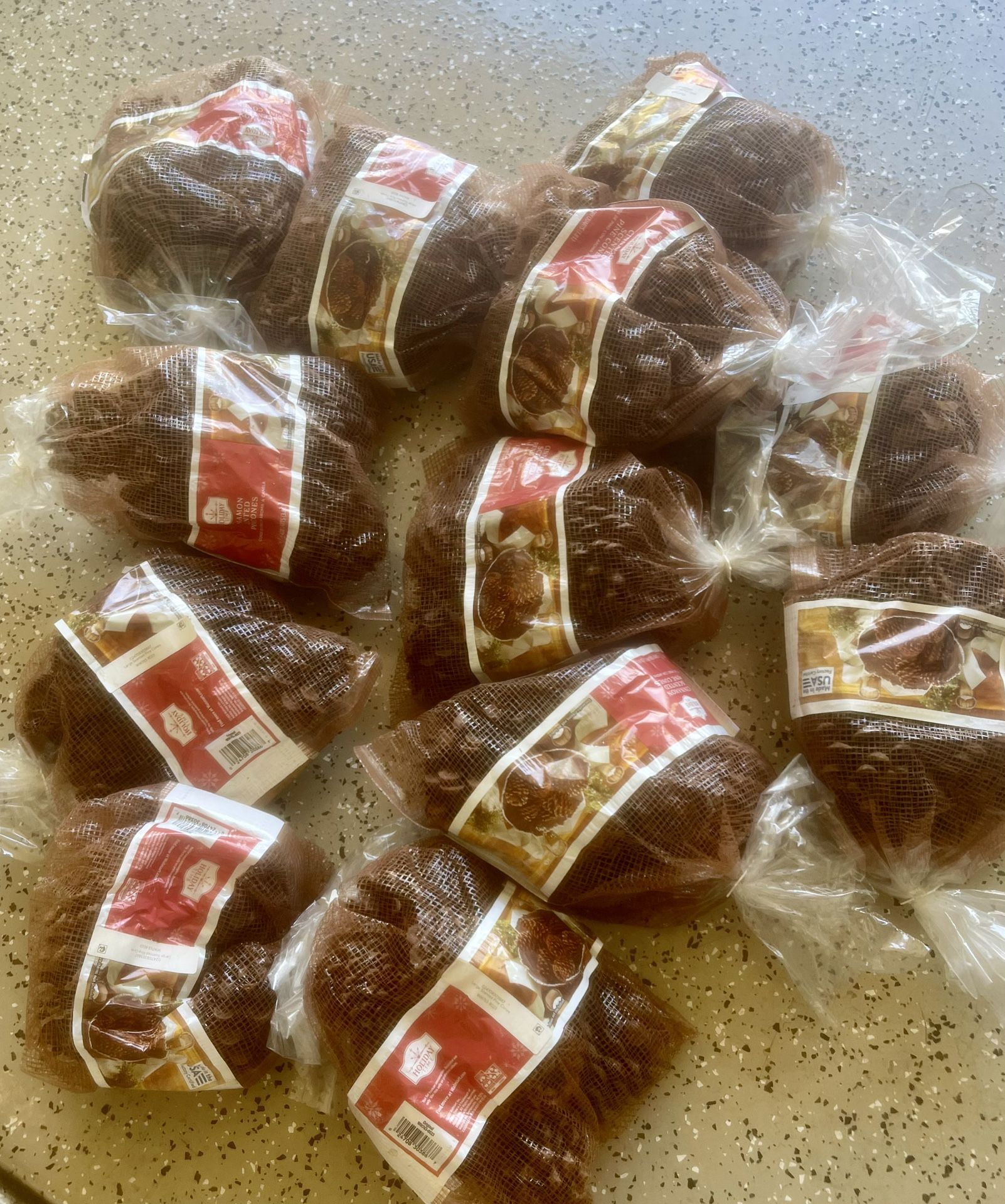 12 Bags Brand New Pine Cones-smell Amazing! $10 For All Cash