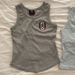 4 X-small Women’s Active Wear Tops 