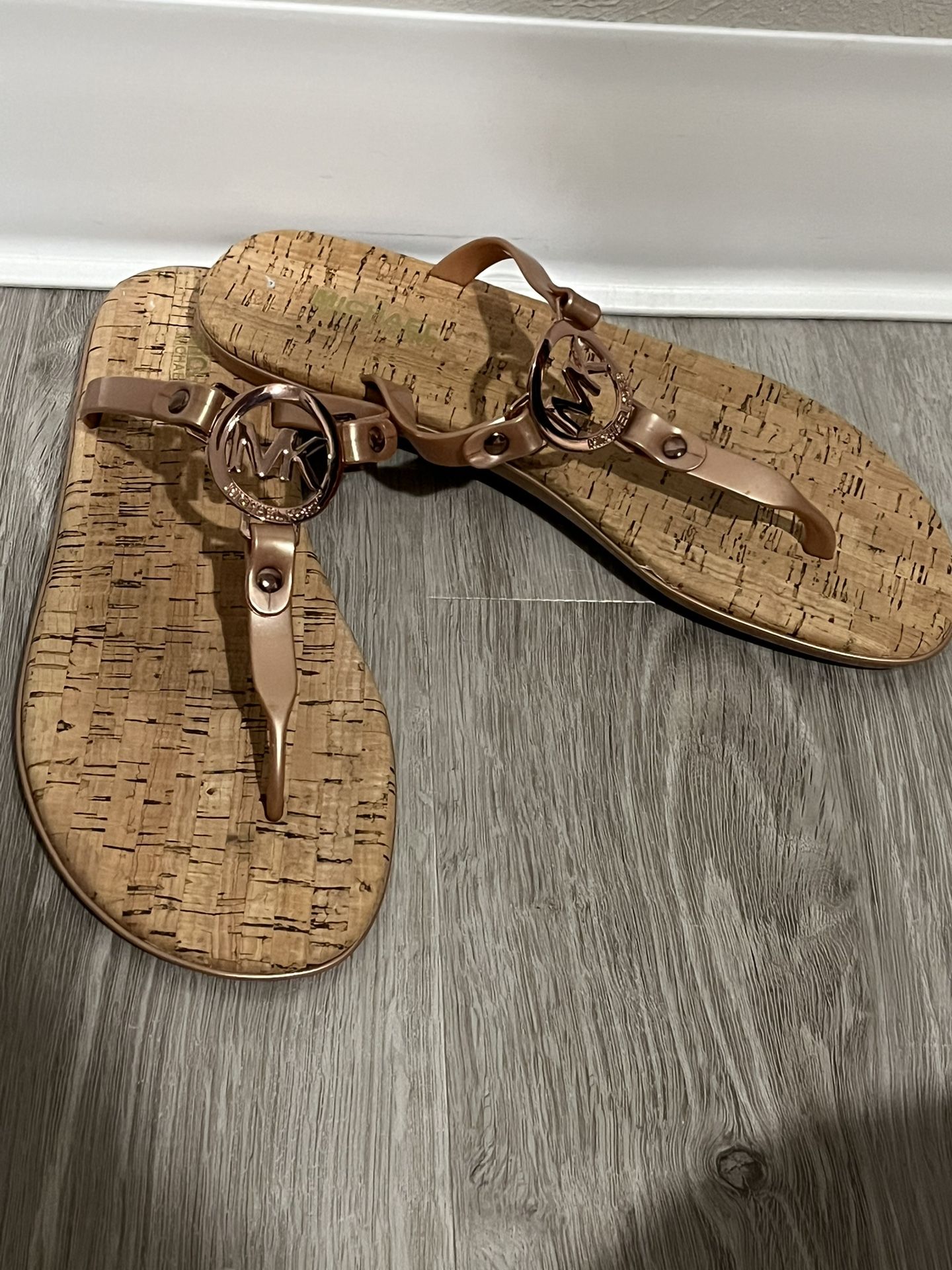 Michale Kors Women’s Rose And Gold Thong Sandals 8