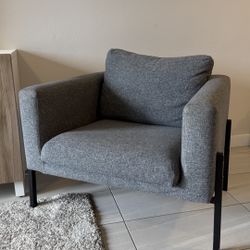 Modern Gray Armchair – Comfortable & Stylish Accent Chair