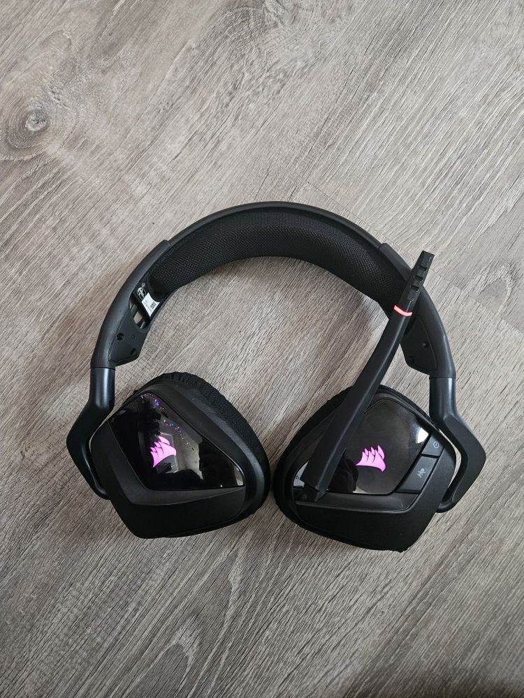 Corsair Void RGB Elite Wireless Gaming Headset