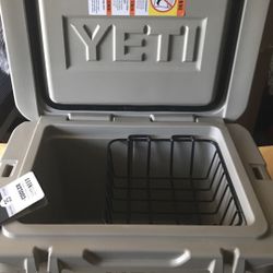 Yeti tundra 35 cooler