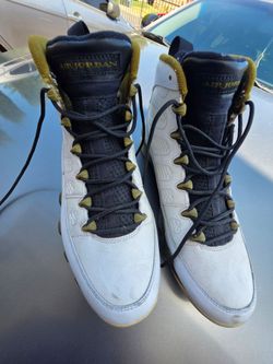 Jordan 9 retro statue