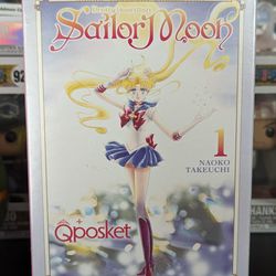 Exclusive Sailor Moon volume 1 + Q Posket Petit figure