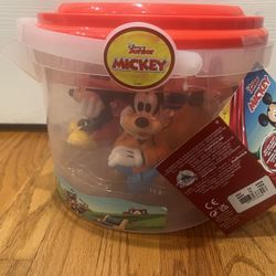 Brand New Disney Mickey and friends bath toy set