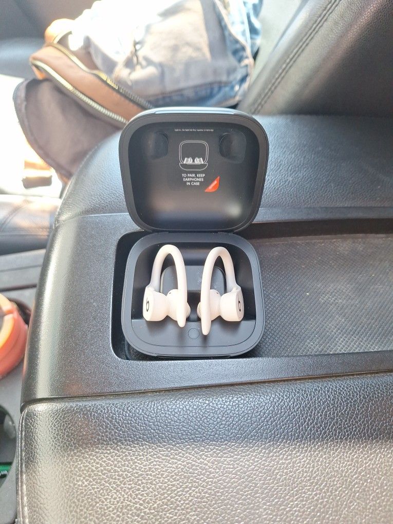 Almost New Beats Powerbeats Pro Ivory