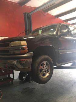 SUSPENSIONES FRENOS Y ALINEACIONES