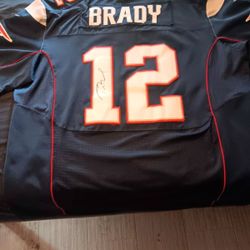 Tom Brady Autographed Jersey