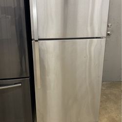 Whirlpool Refrigerator Top Freezer. Stainless Steel 