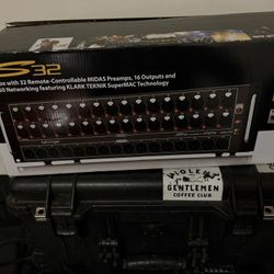 Behringer S32 Stage Box 