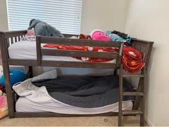 Bunk bed with mattress