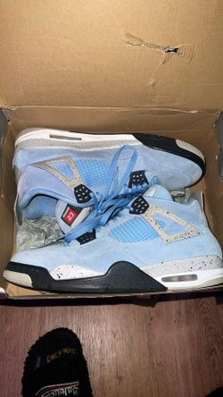 Jordan 4 Unc blue