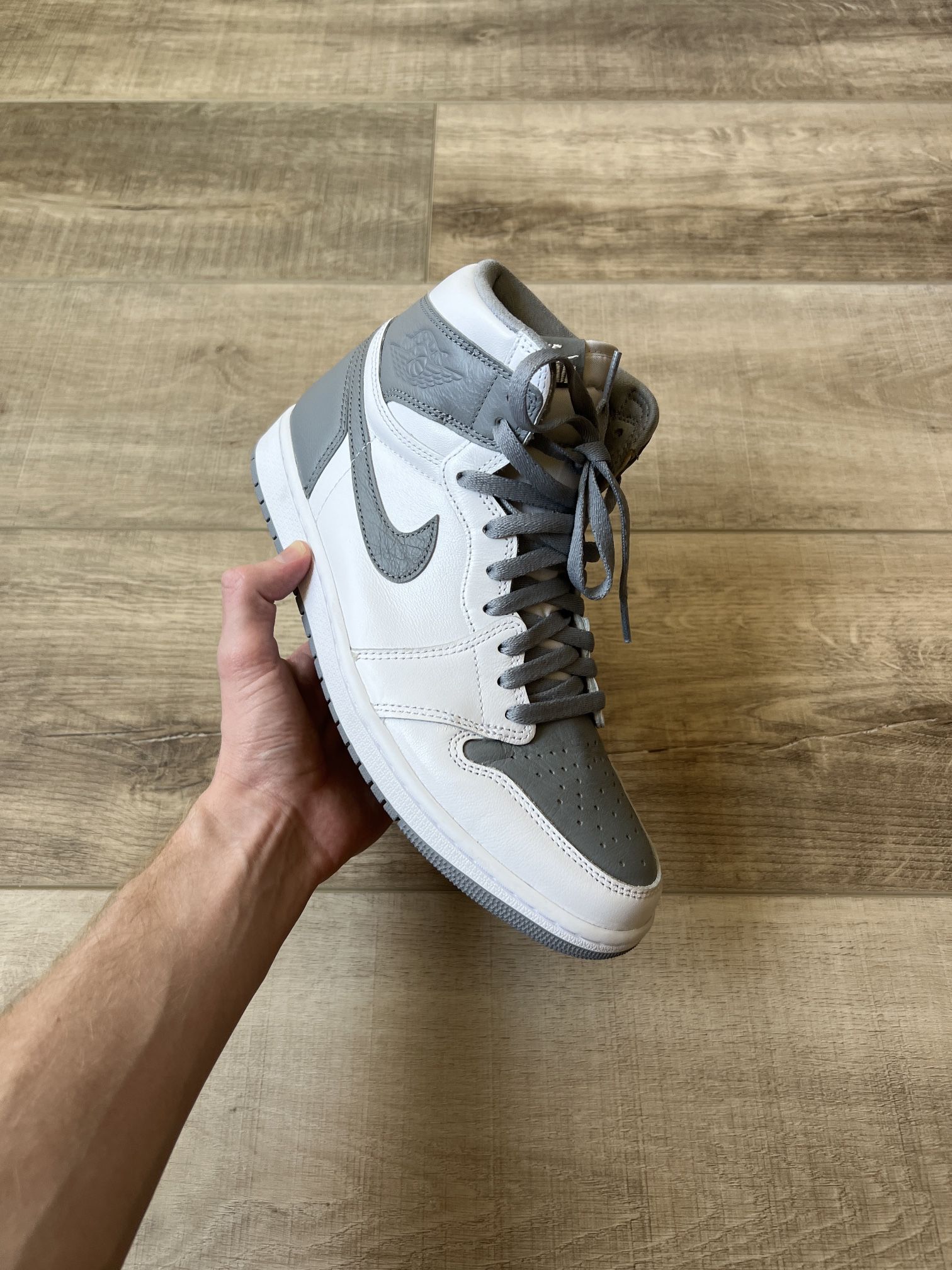 Air Jordan 1 Retro High OG Stealth 