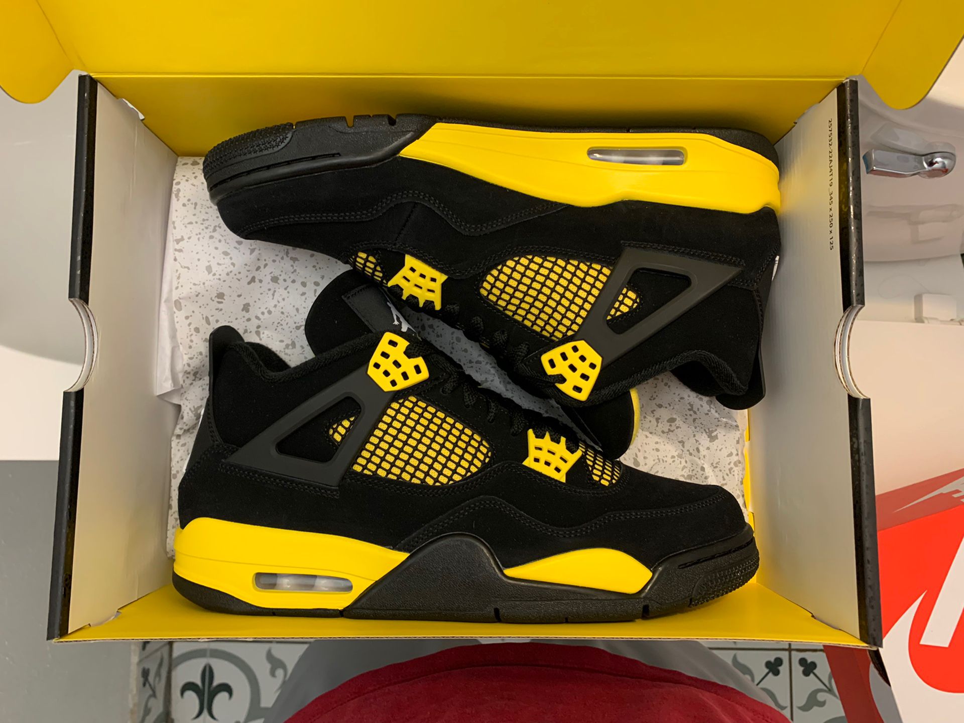 Ds Air Jordan Yellow Thunder 4s Size 10.5