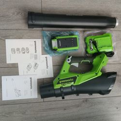 Greenworks 40V (115 MPH / 430 CFM) Brushless Axial Leaf Blower, 2.0Ah Battery and Charger Included

NEW!! Sealed box 

Sells for $149+ on amazon

High