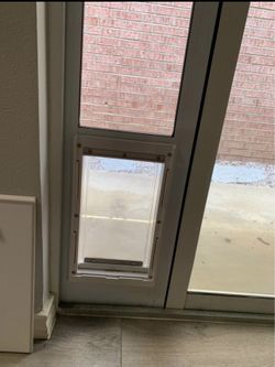 Dog Door - Sliding Door Insert (Medium Dog) (92 to 95 inches ajustable)