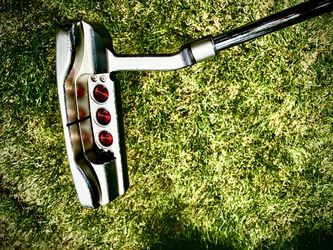 2018 Scotty Cameron Select Newport (RH) - 33" Putter + Headcover