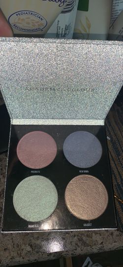 4 shade palette new