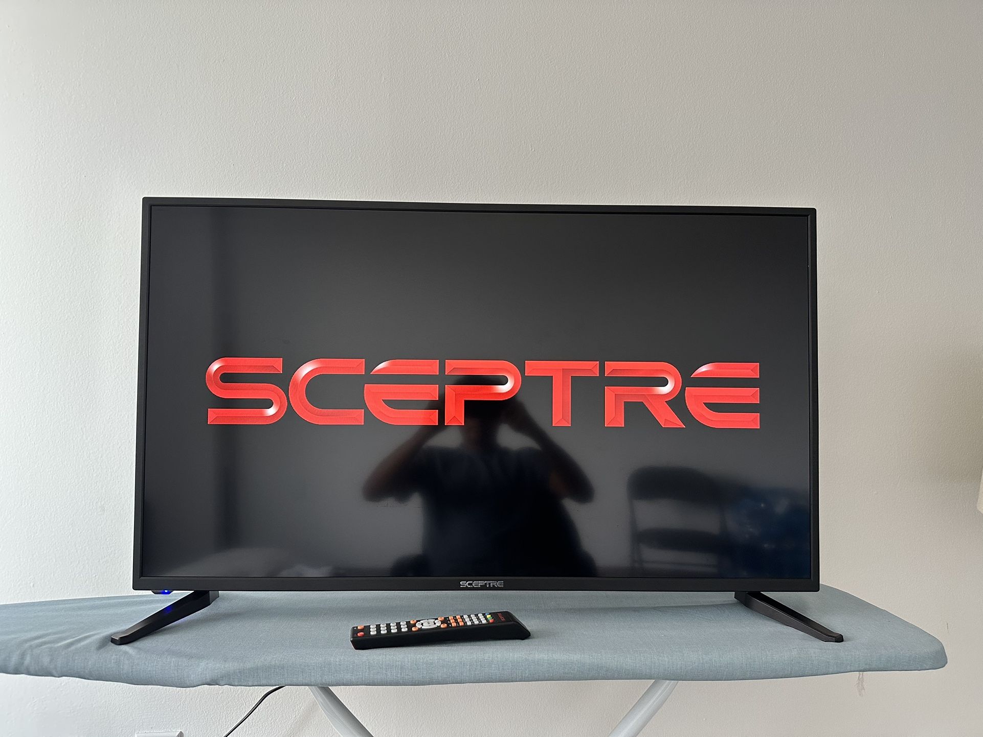 40 Inch Sceptre LED TV