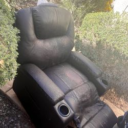 SMALL DARK BROWN RECLINER
