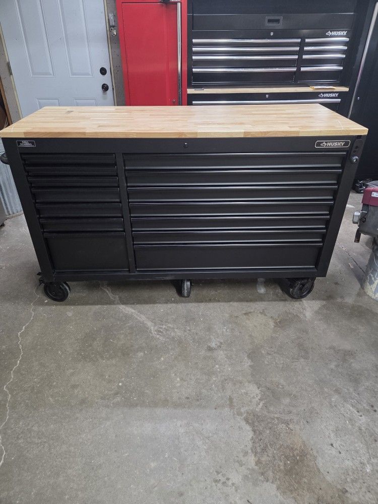 Husky 62 Inch Lift Up Benchtop Toolbox 