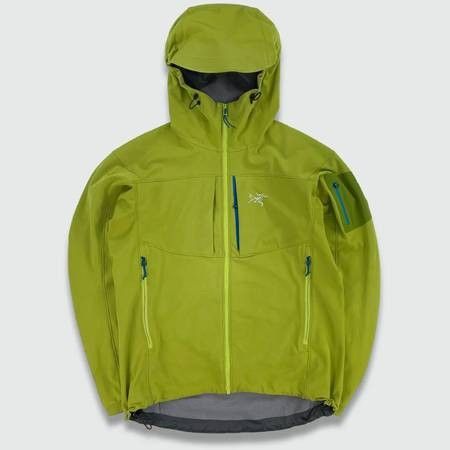 Like new Arcteryx Gamma Hoody Mens Medium in Rare Leaf Green, cost $360