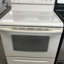 Stove With Oven 
