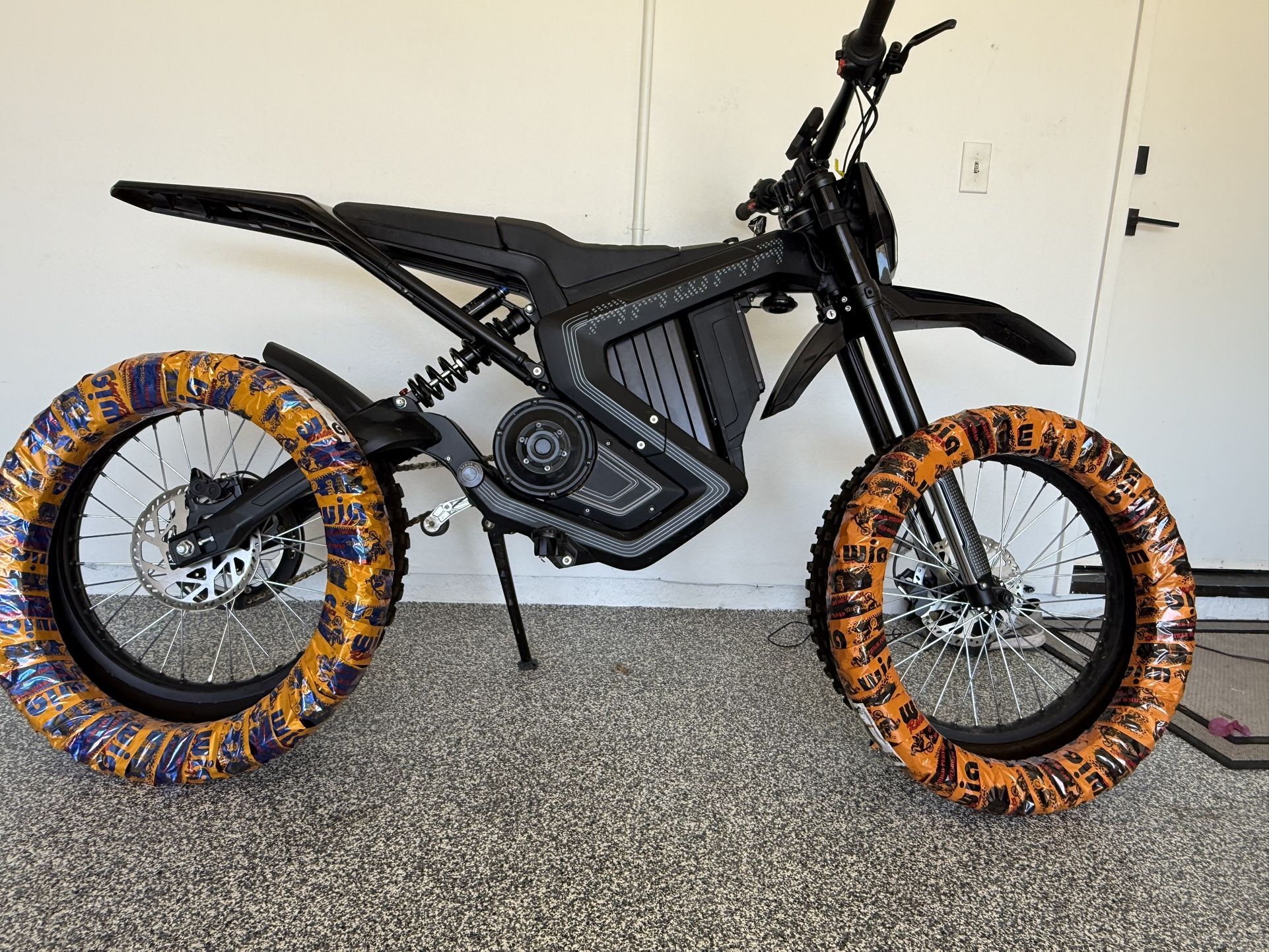 Hardly Used Mantis Plus Extra Tires