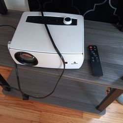 Projector With Remote 