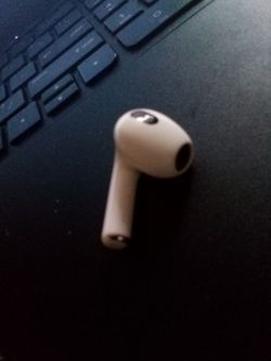 APPLE AIRPOD 4 (L)