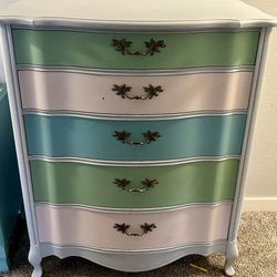 Vintage French Provincial Dresser