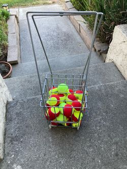 Tennis hopper and balls