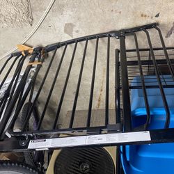 One safety door gate