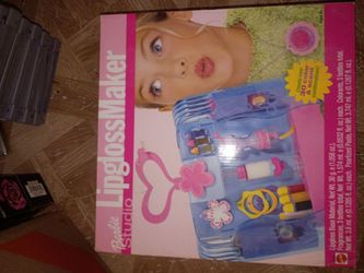 Barbie studio lipgloss maker