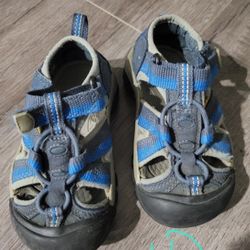 Keen sandal shoes size 9c