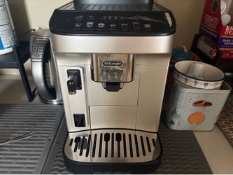 DeLonghi Magnifico EVO coffee machine