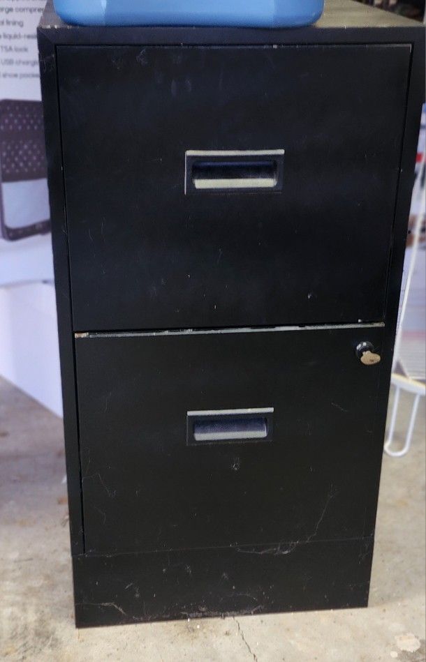 File Cabinet with Key