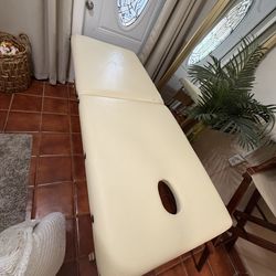 Portable Massage Table / Lash Bed – Foldable with Face Hole