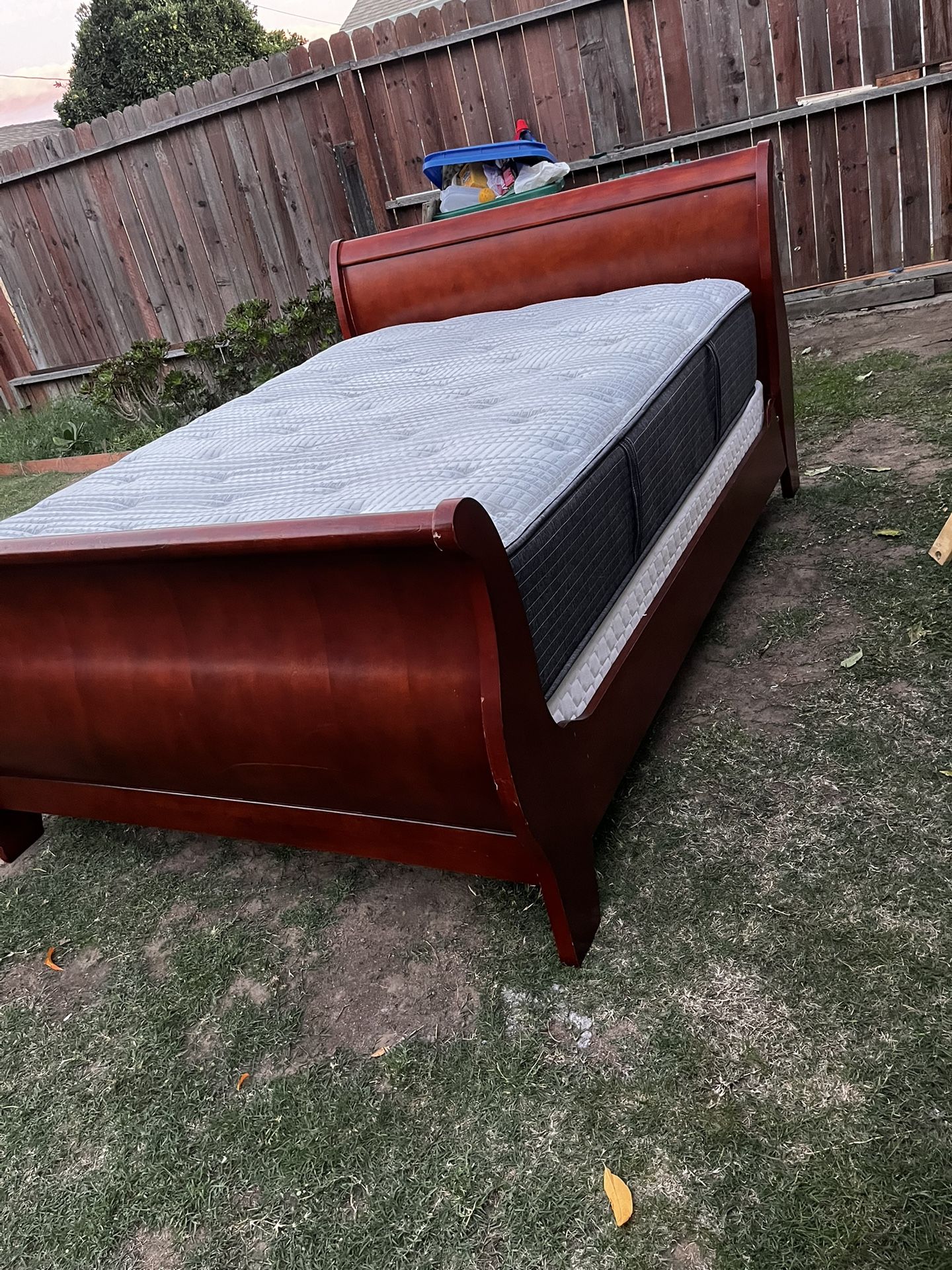 QUEEN BED FRAME AND MATTRESS